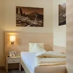 Family & Kaerntnerhof Hotel 4*
