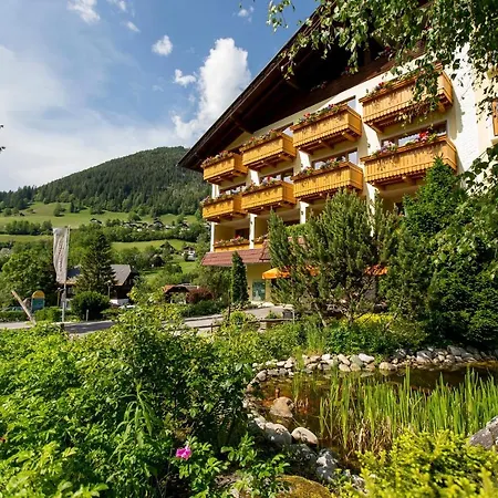 Family & Kaerntnerhof 4*