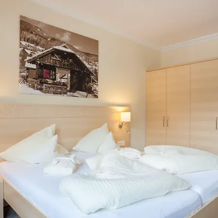 Family & Kaerntnerhof 4*