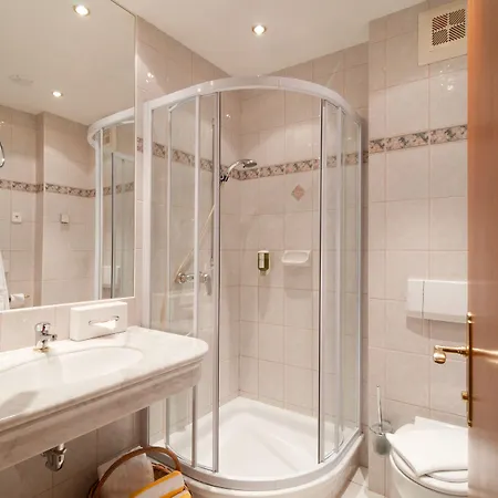 酒店 Family & Kaerntnerhof