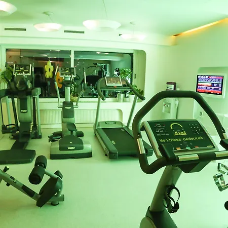 Family & Kaerntnerhof 4*