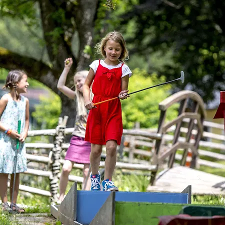 מלון Family & Kaerntnerhof 4*