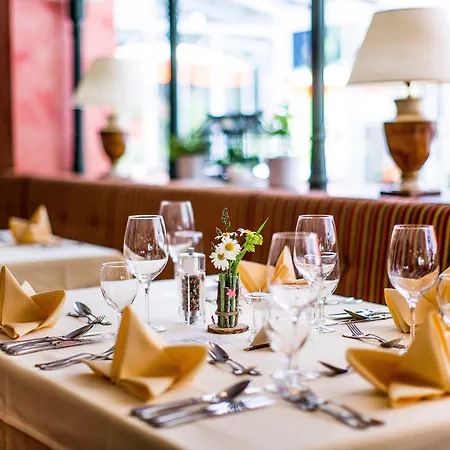 Family & Kaerntnerhof 酒店 巴德小基希海姆