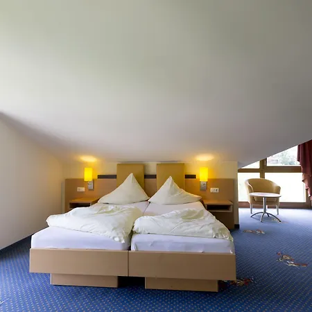 酒店 Family & Kaerntnerhof 巴德小基希海姆