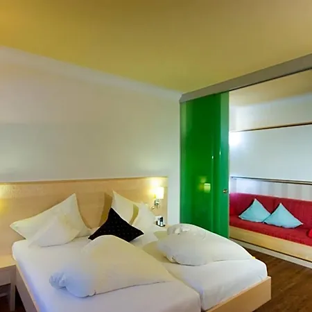 Family & Kaerntnerhof Hotel 4*