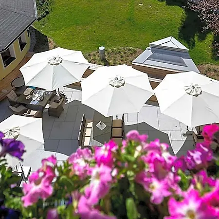 Family & Kaerntnerhof Hotel 4*