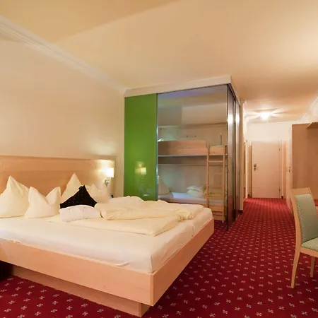 Family & Kaerntnerhof 巴德小基希海姆