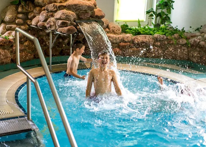 Family & Kaerntnerhof Hotell 4*