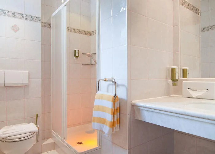 Family & Kaerntnerhof 4*