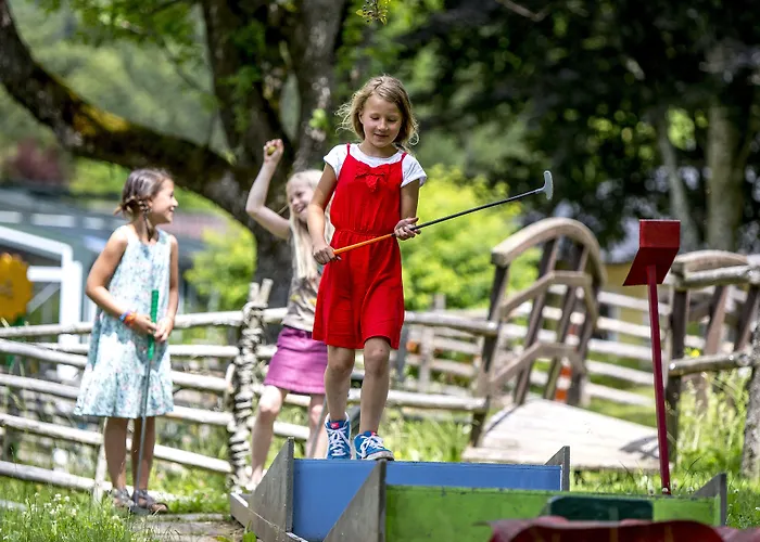 Hotel Family & Kaerntnerhof 4*