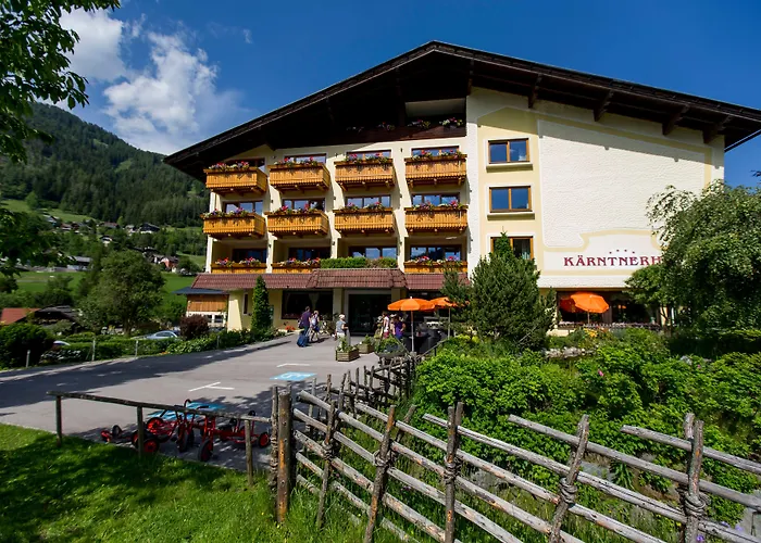 Family & Kaerntnerhof Hotel 4*